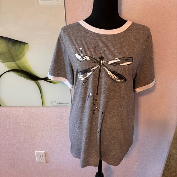 Tops - Women’s shirt size medium